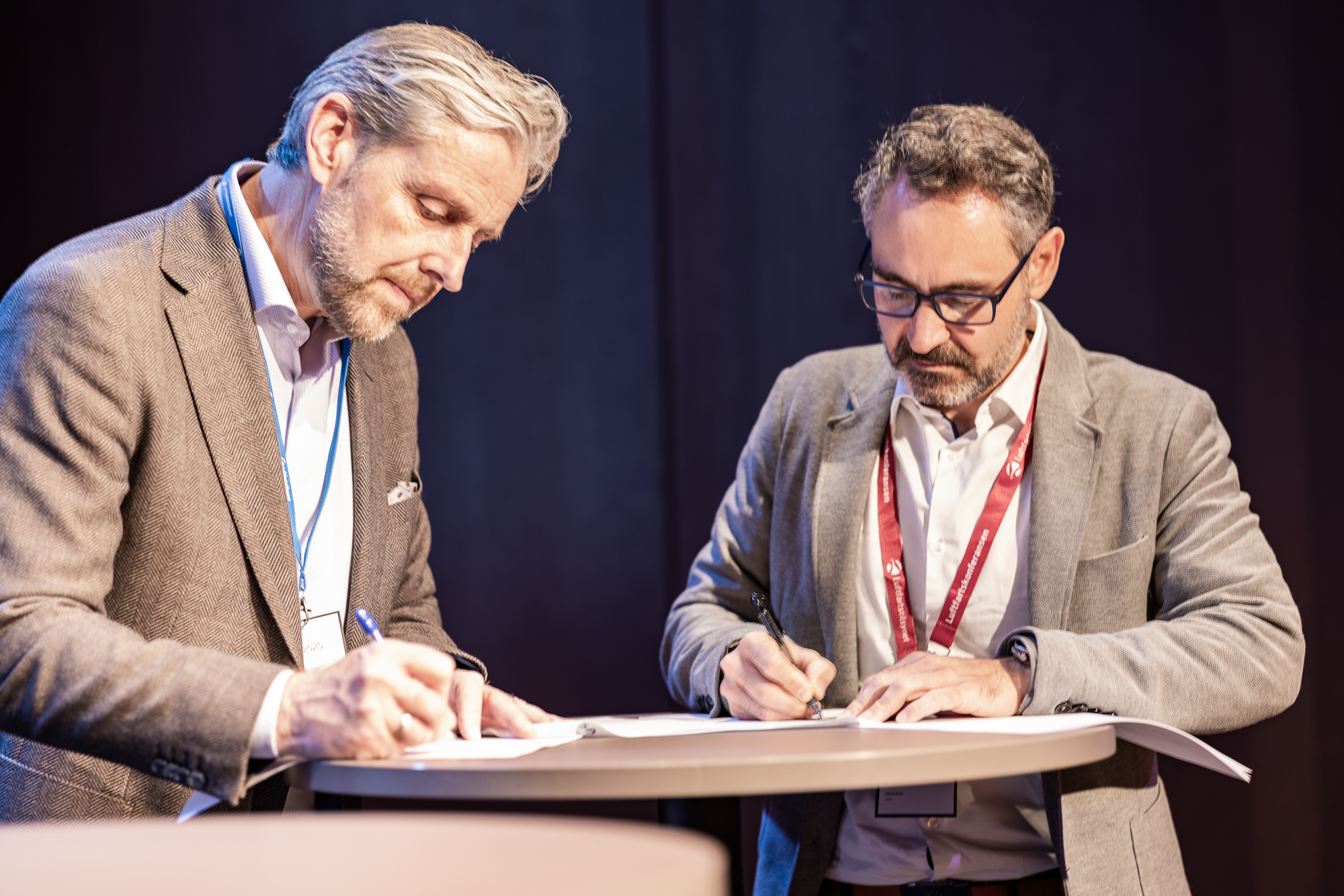 Signing with EASA